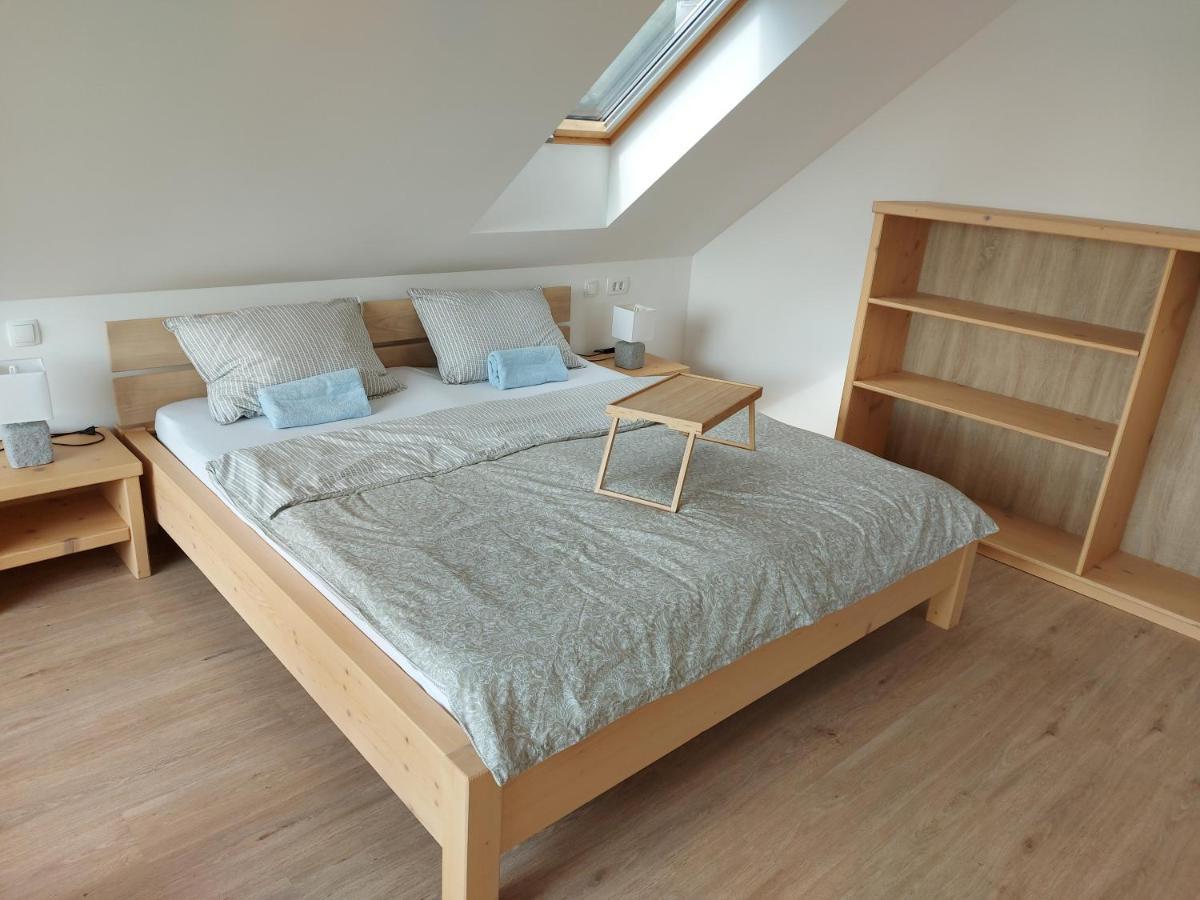 Apartma Markelj ราโดว์ลิตซา ภายนอก รูปภาพ